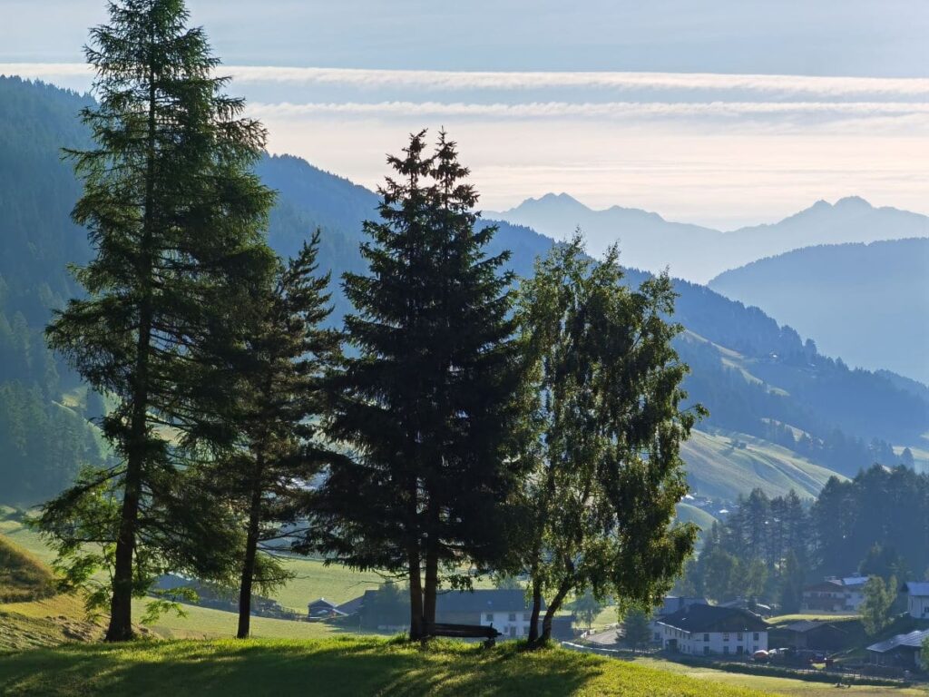 Obernberg am Brenner - umgeben von Bergen