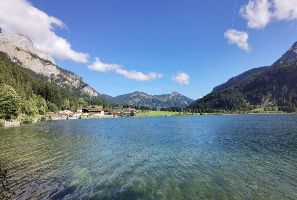 Bergsee Tirol: Der Haldensee nahe beim Vilsalpsee