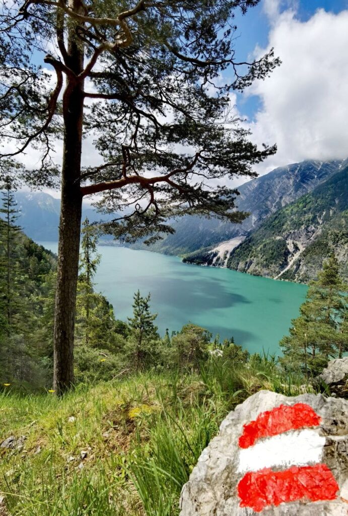 Bergsee Österreich - der Achensee ist der größte See in Tirol
