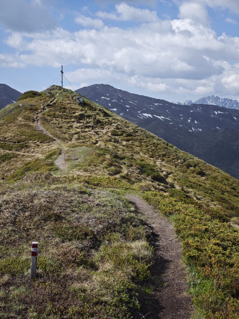 Die letzten Meter zum Gipfel der Allerleigrubenspitze