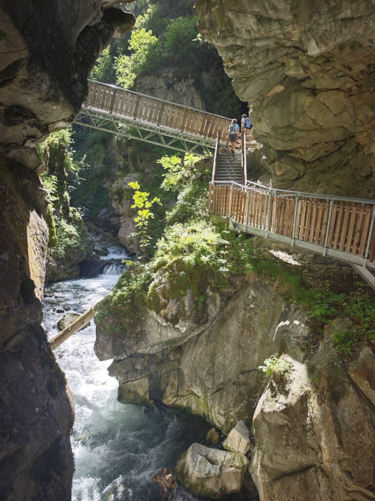 Gilfenklamm Wanderung durch die Marmorschlucht